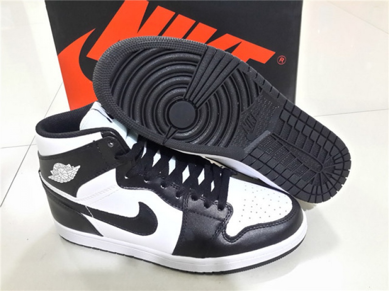 Authentic Air Jordan 1 Retro High OG Black White