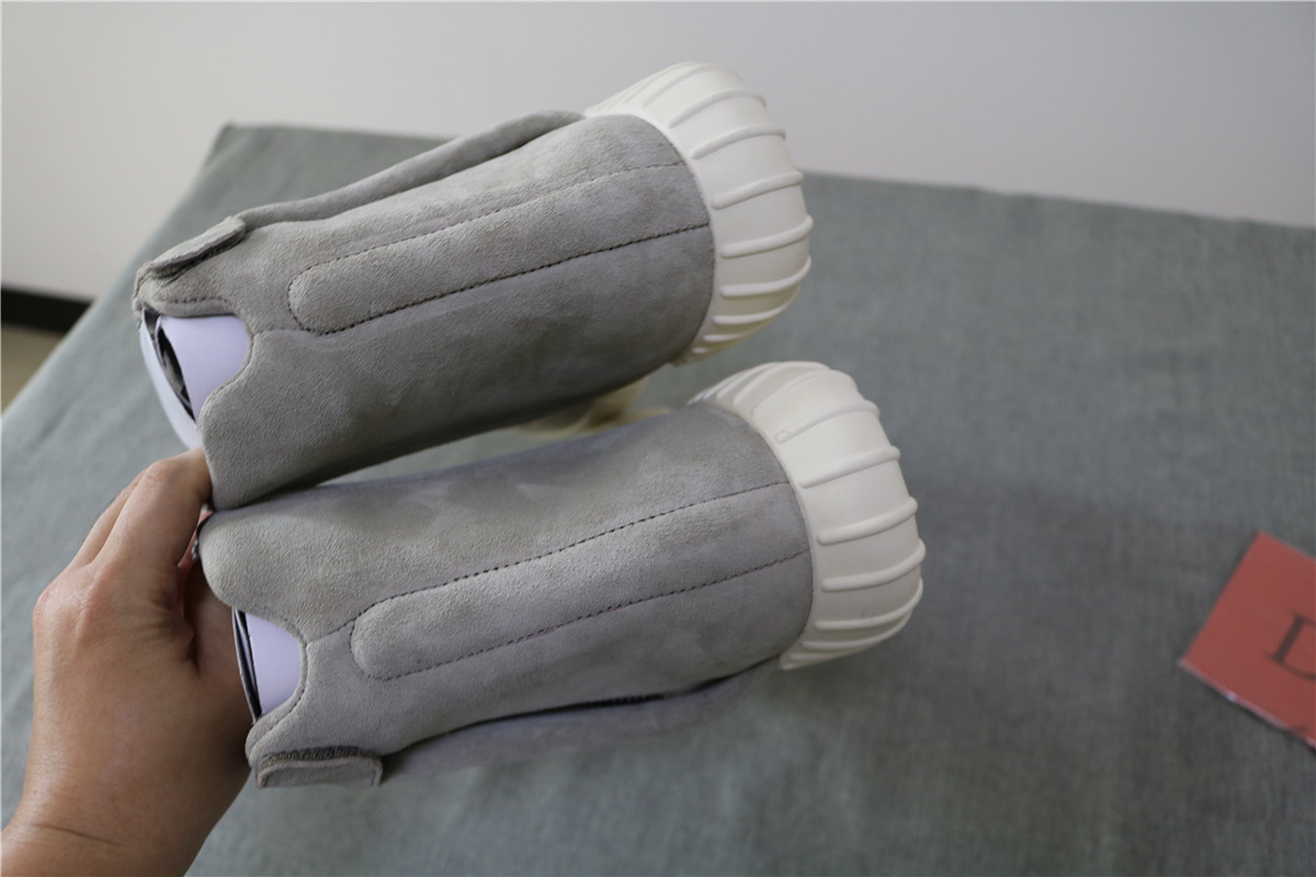 Updated 7th Adidas 750 Boost Grey With Receipt