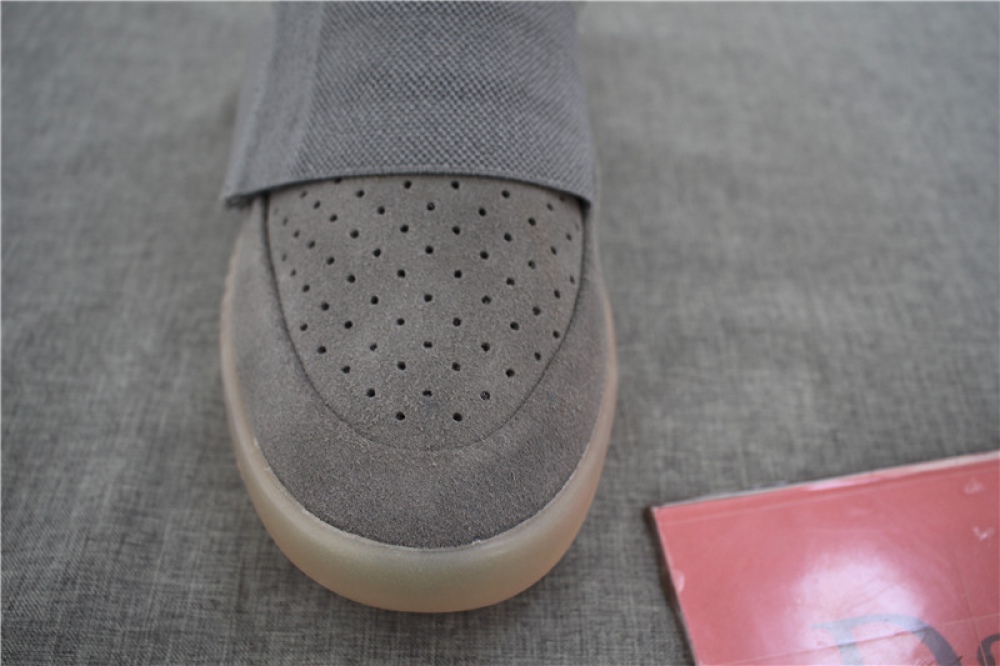Adidas Yeezy Boost 750 Grey Gum