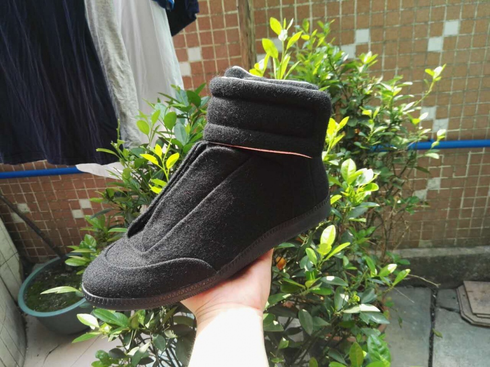 Super Max Perfect Martin Margiela High Patent Leather Black