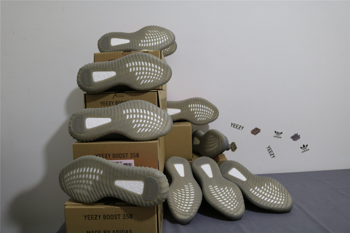 Adidas Yeezy Sply 350 V2 Boost Beluga