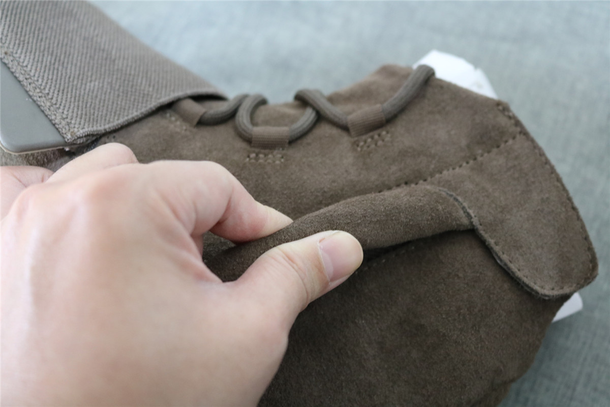 New Batch Adidas Yeezy 750 Boosts Chocolate