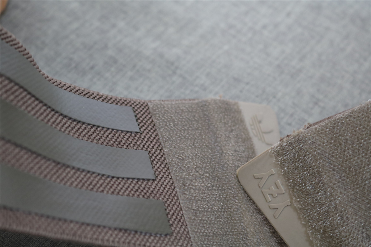 New Batch Adidas Yeezy 750 Boosts Chocolate