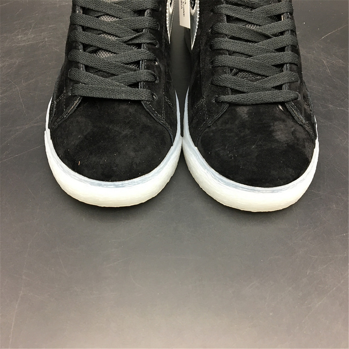 Off-white X Nike Blazer Mid