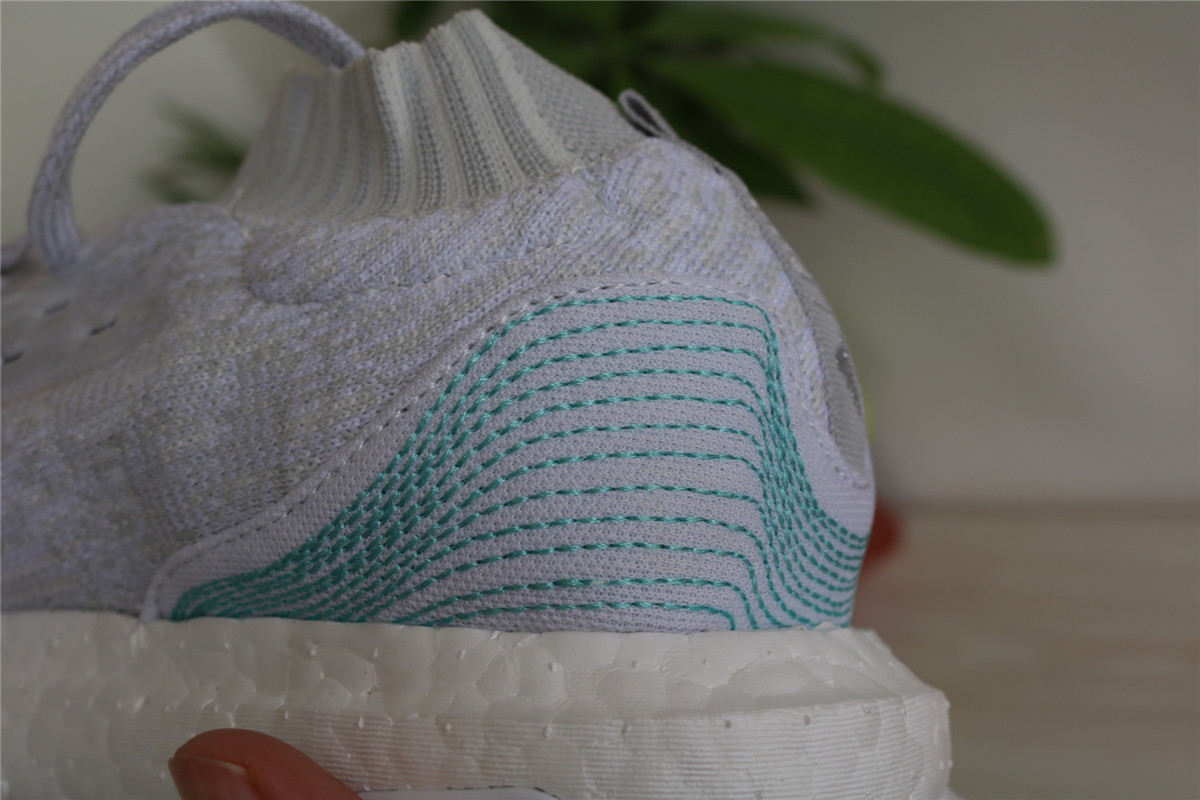 Adidas Ultraboost Uncaged Parley