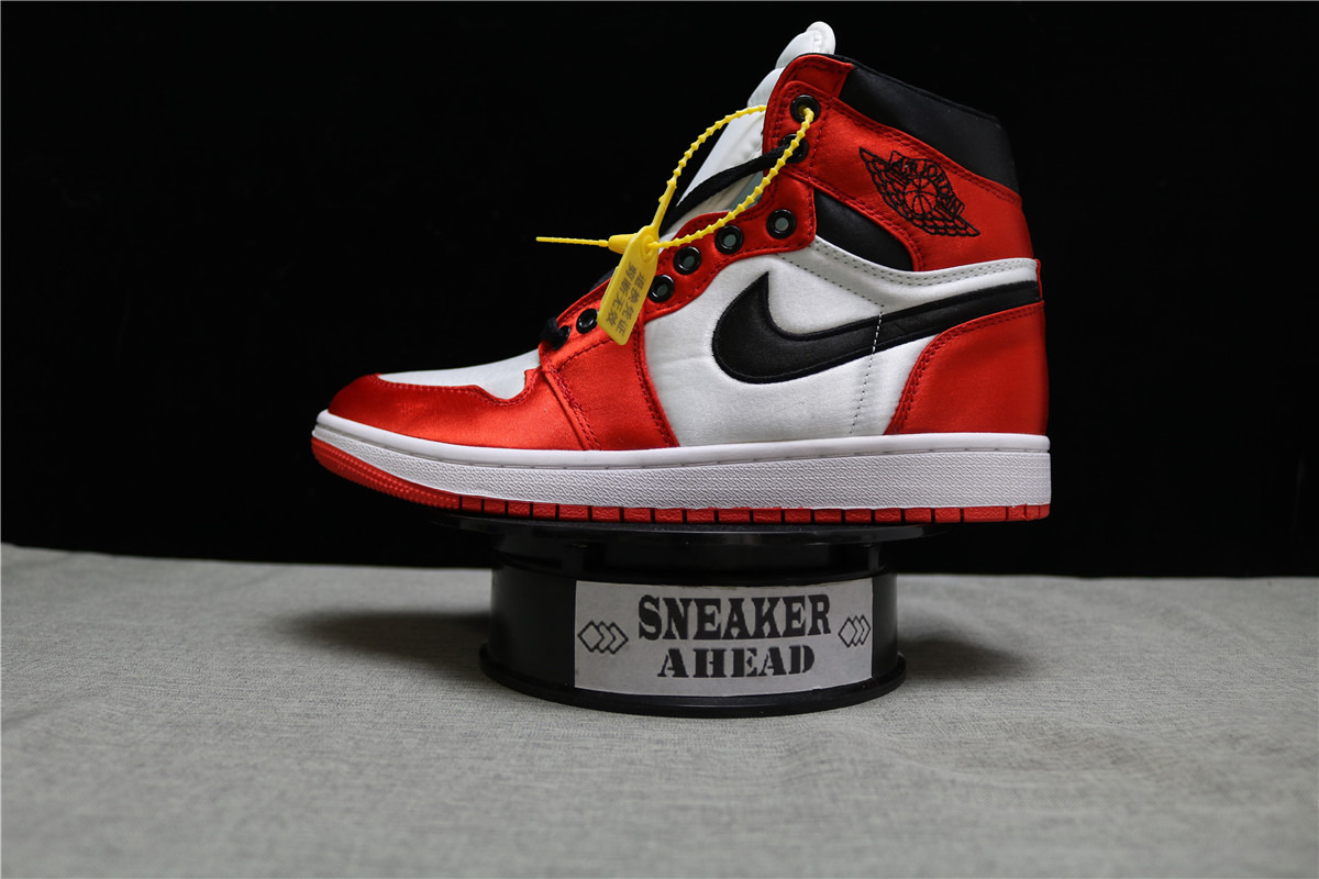 Authentic Air Jordan 1 Retro High OG Se Satin