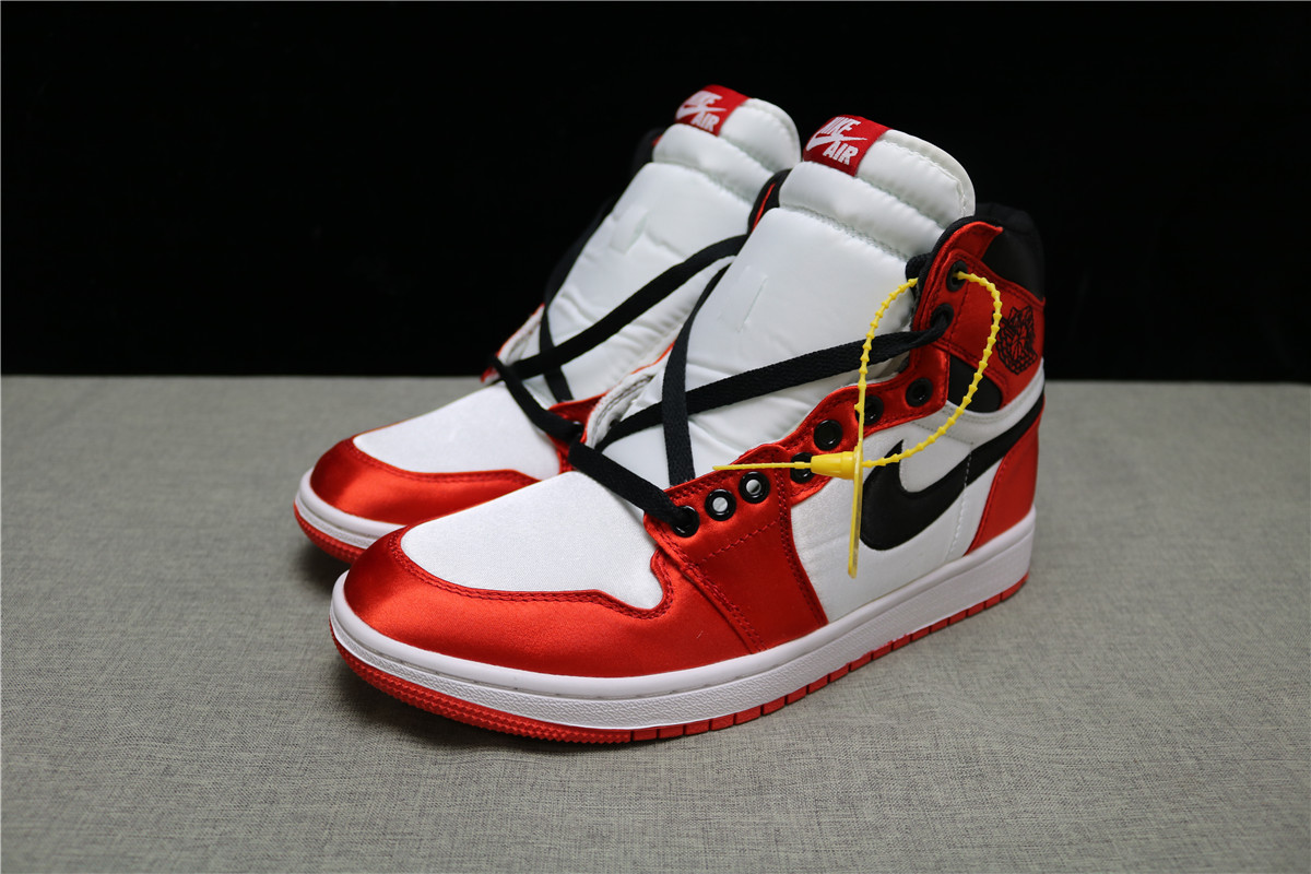 Authentic Air Jordan 1 Retro High OG Se Satin