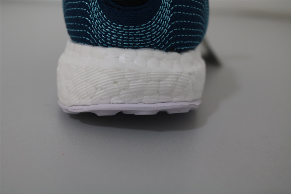 Adidas Ultraboost Uncaged Parley Blue