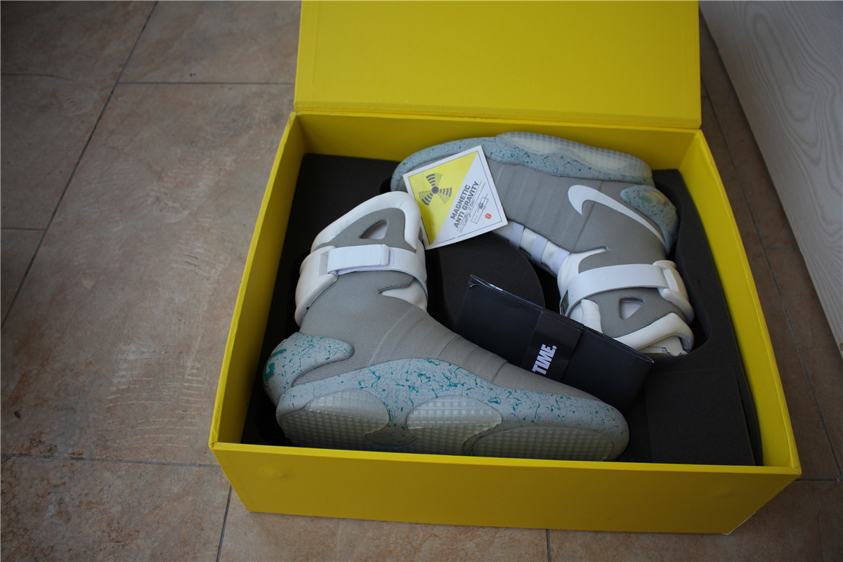 Nike Air Mag Back To Future(Dhl Shipping Only )