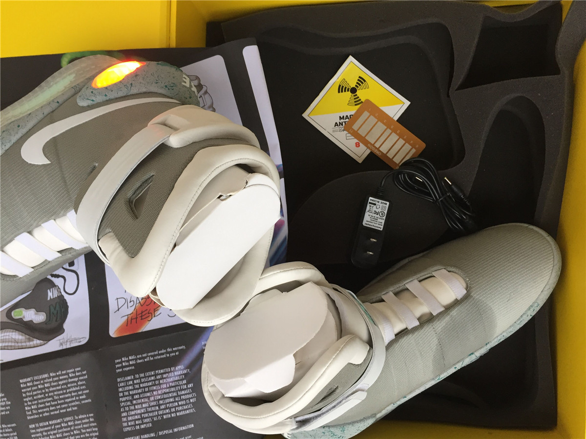 Nike Air Mag Back To Future(Dhl Shipping Only )