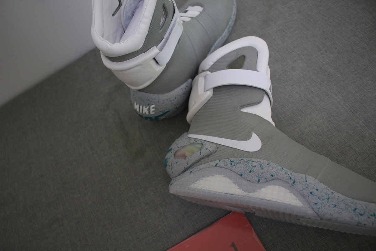 Nike Air Mag Back To Future(Dhl Shipping Only )