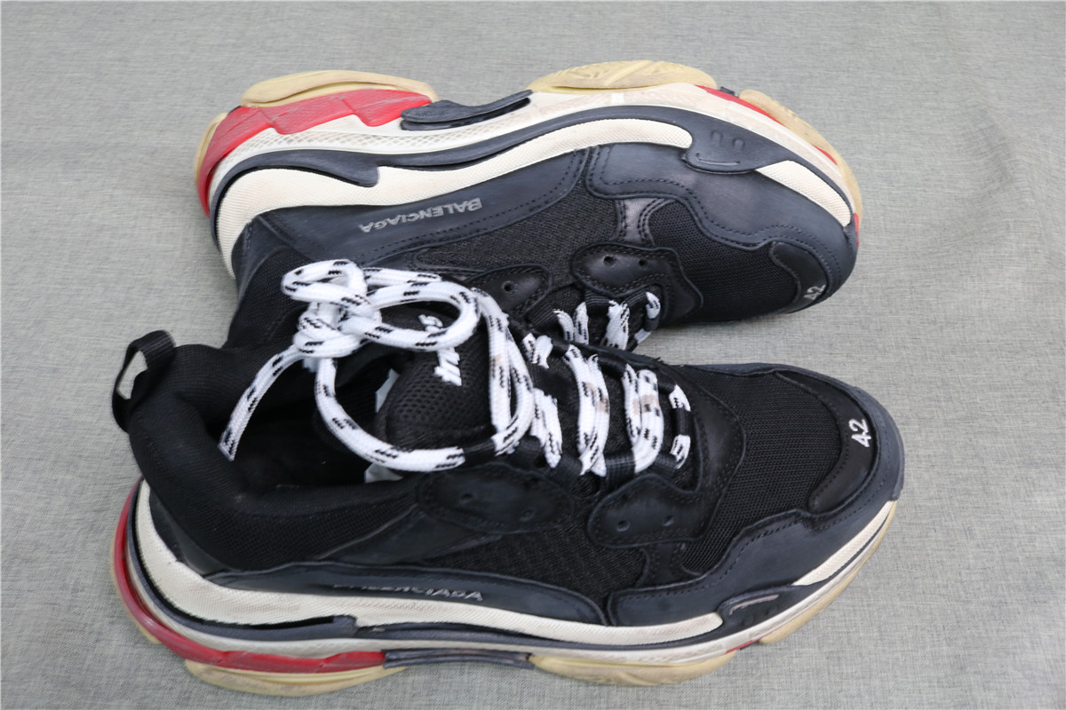 Nib Balenciaga Black/Red Triple S Trainer Sneakers