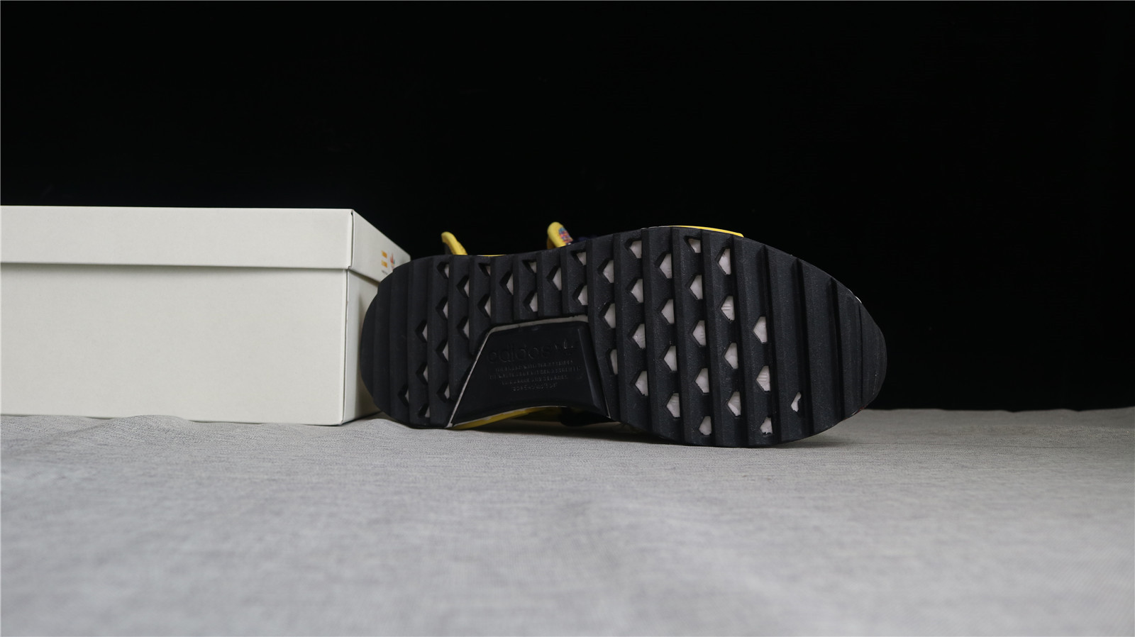 Adidas Pharrell NMD Trail Ac7360 Noble Ink Bold Yellow