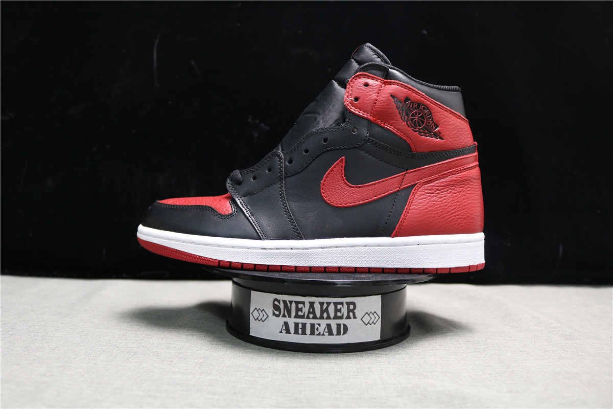 Air Jordan 1 Retro High OG Banned