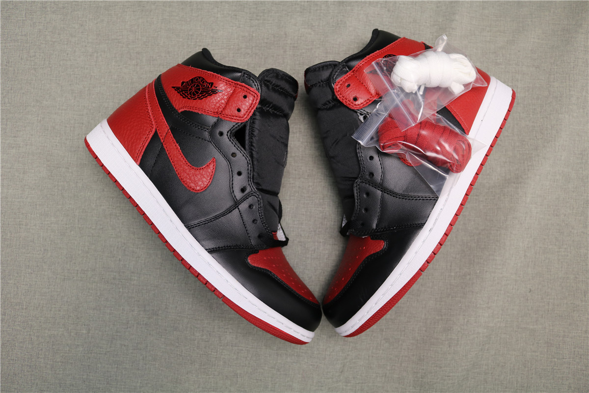 Air Jordan 1 Retro High OG Banned
