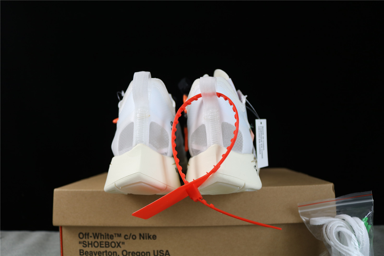 Nike The 10 Zoom Fly X Off White
