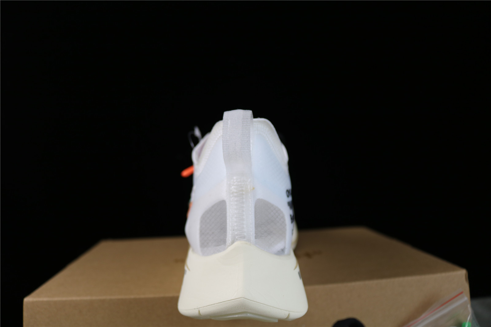 Nike The 10 Zoom Fly X Off White