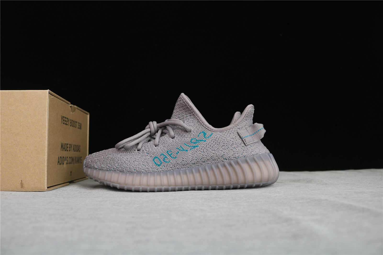 Adidas Yeezy 350 Boost V2