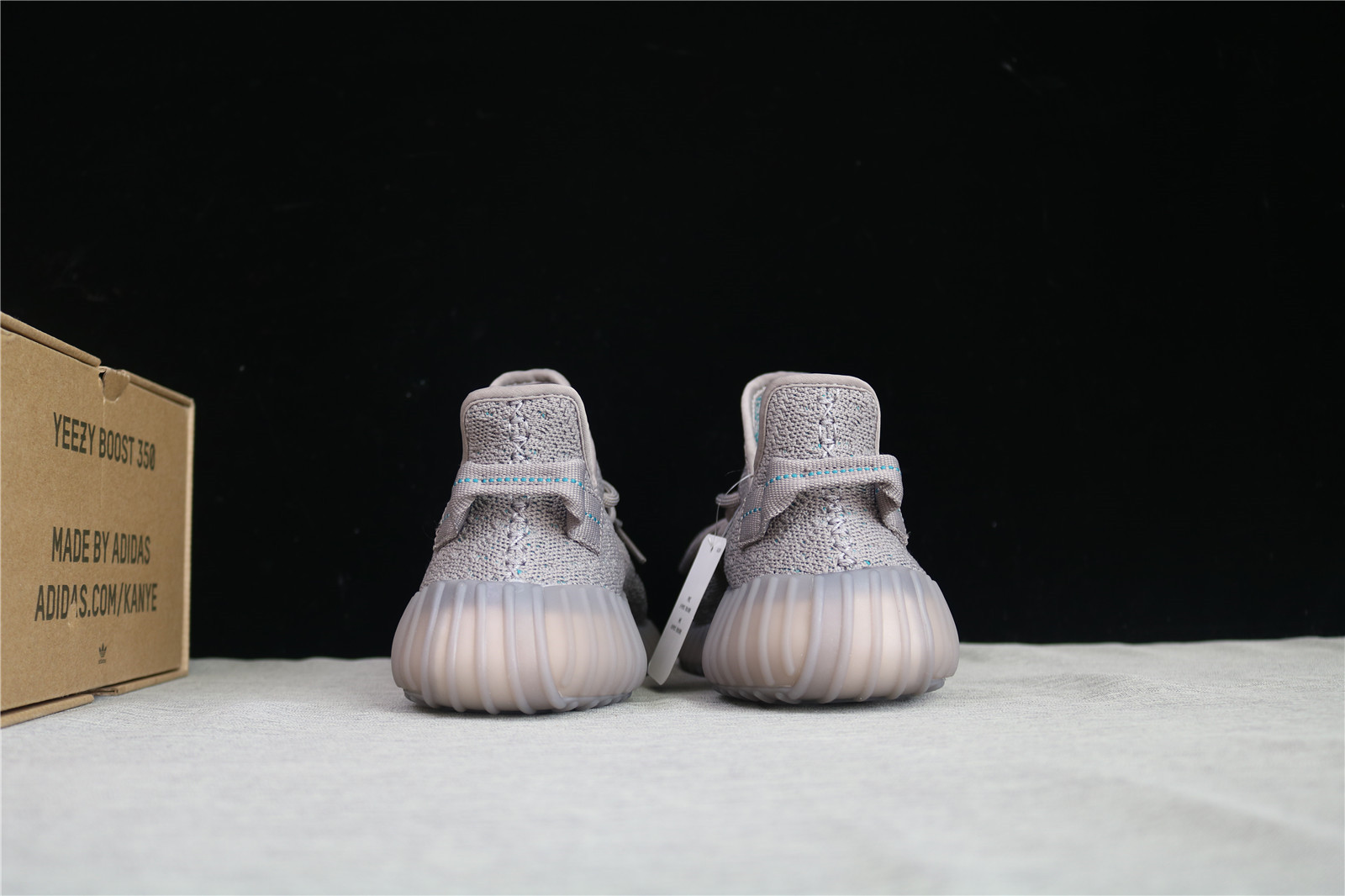 Adidas Yeezy 350 Boost V2