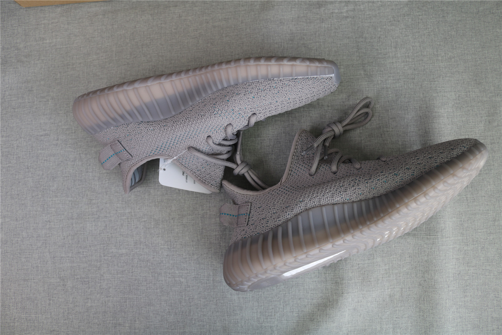 Adidas Yeezy 350 Boost V2