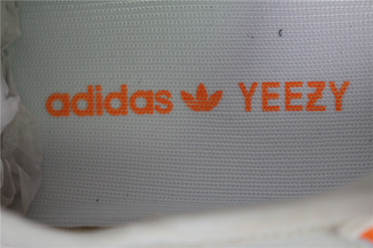 Yeezy Boost 350v2 Off White