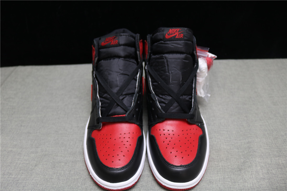 3rd Air Jordan 1 Retro High OG Bred