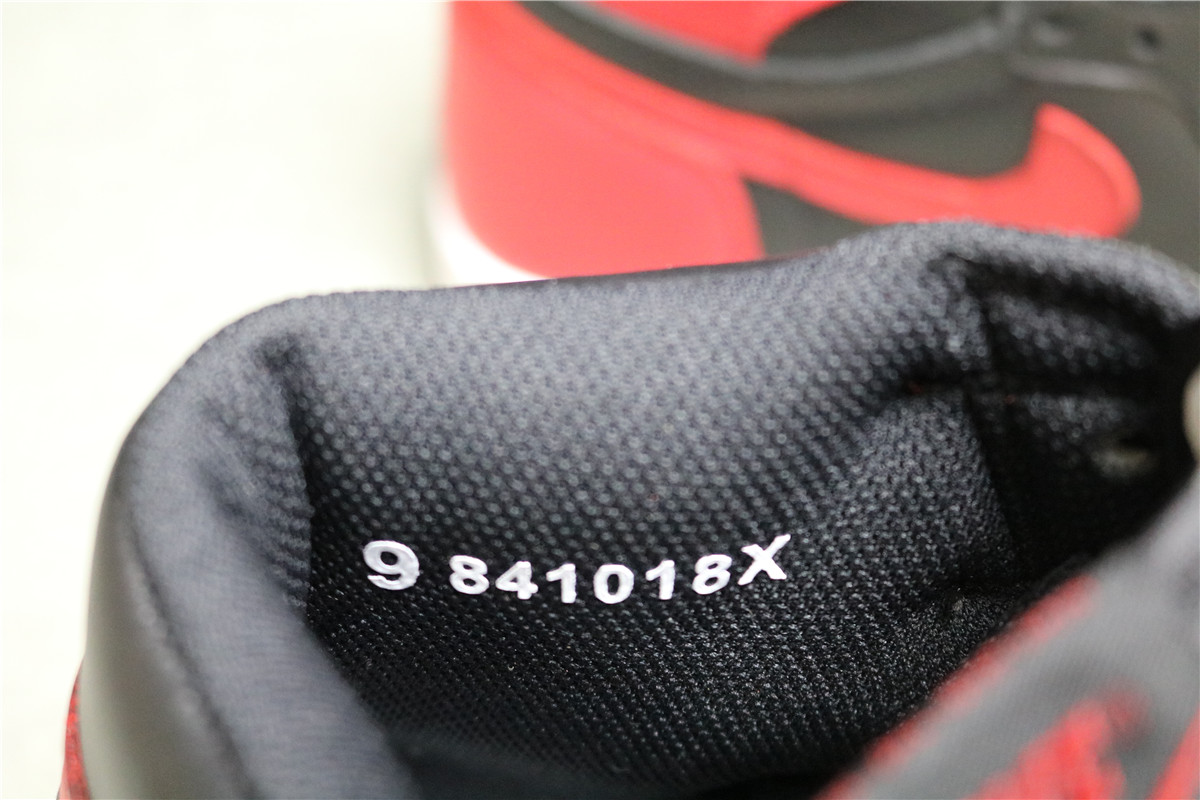 3rd Air Jordan 1 Retro High OG Bred