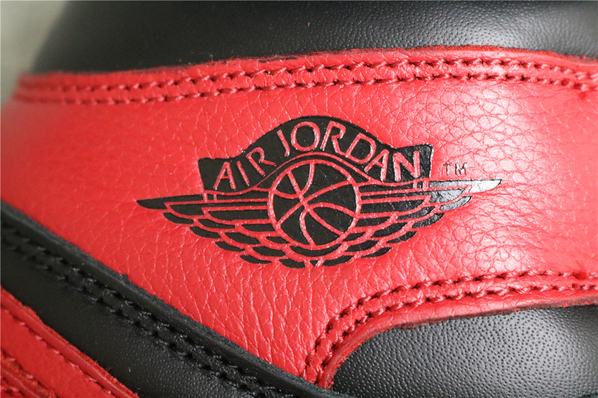 3rd Air Jordan 1 Retro High OG Bred