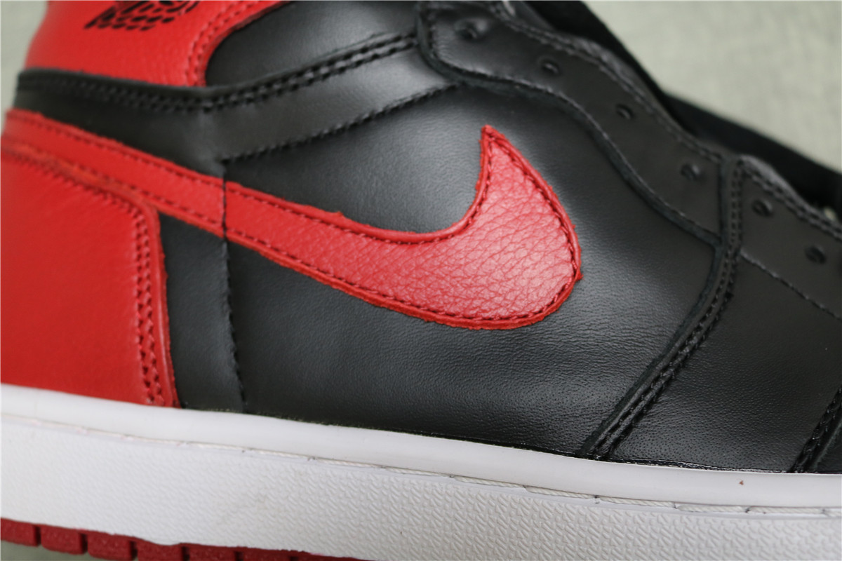 3rd Air Jordan 1 Retro High OG Bred