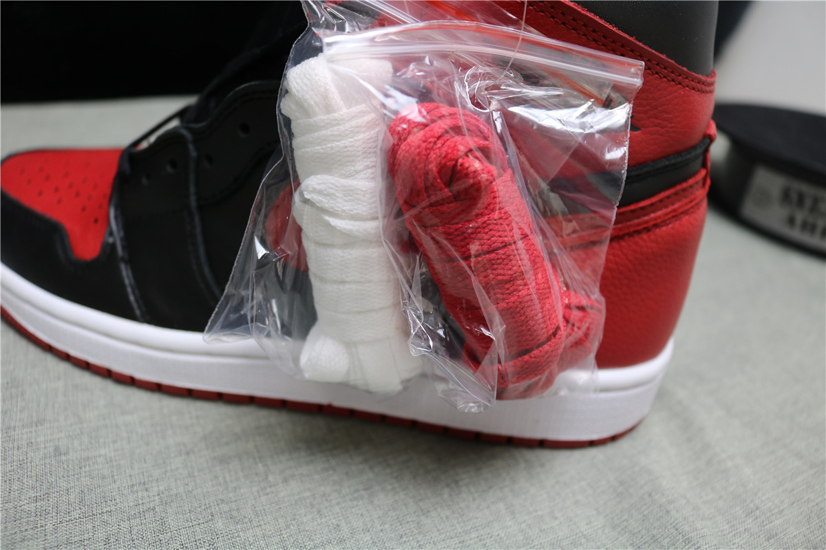 3rd Air Jordan 1 Retro High OG Bred