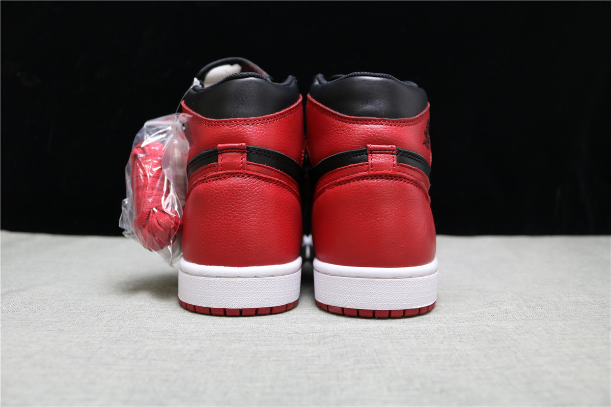 3rd Air Jordan 1 Retro High OG Bred