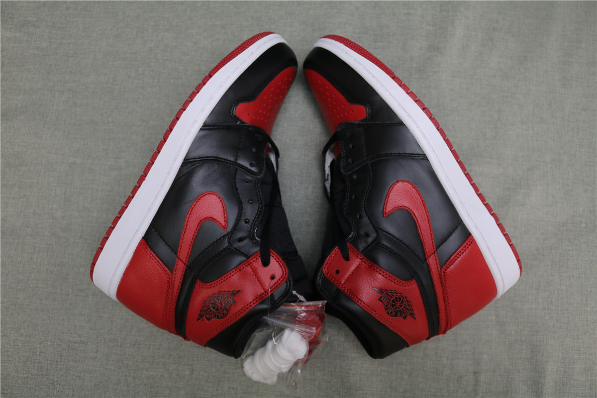 3rd Air Jordan 1 Retro High OG Bred