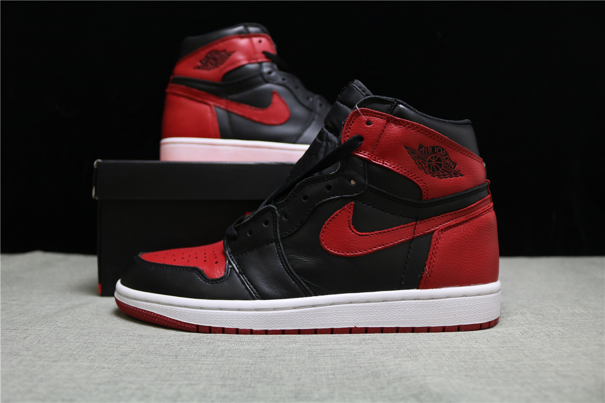 3rd Air Jordan 1 Retro High OG Bred