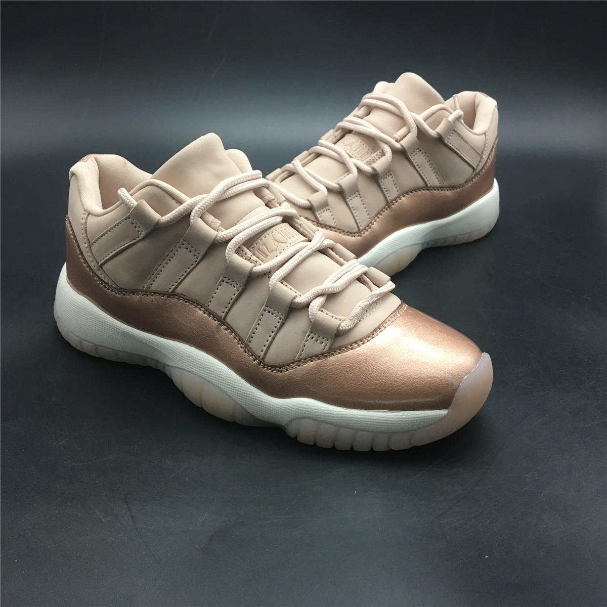 Air Jordan 11 Low GS Rose Gold