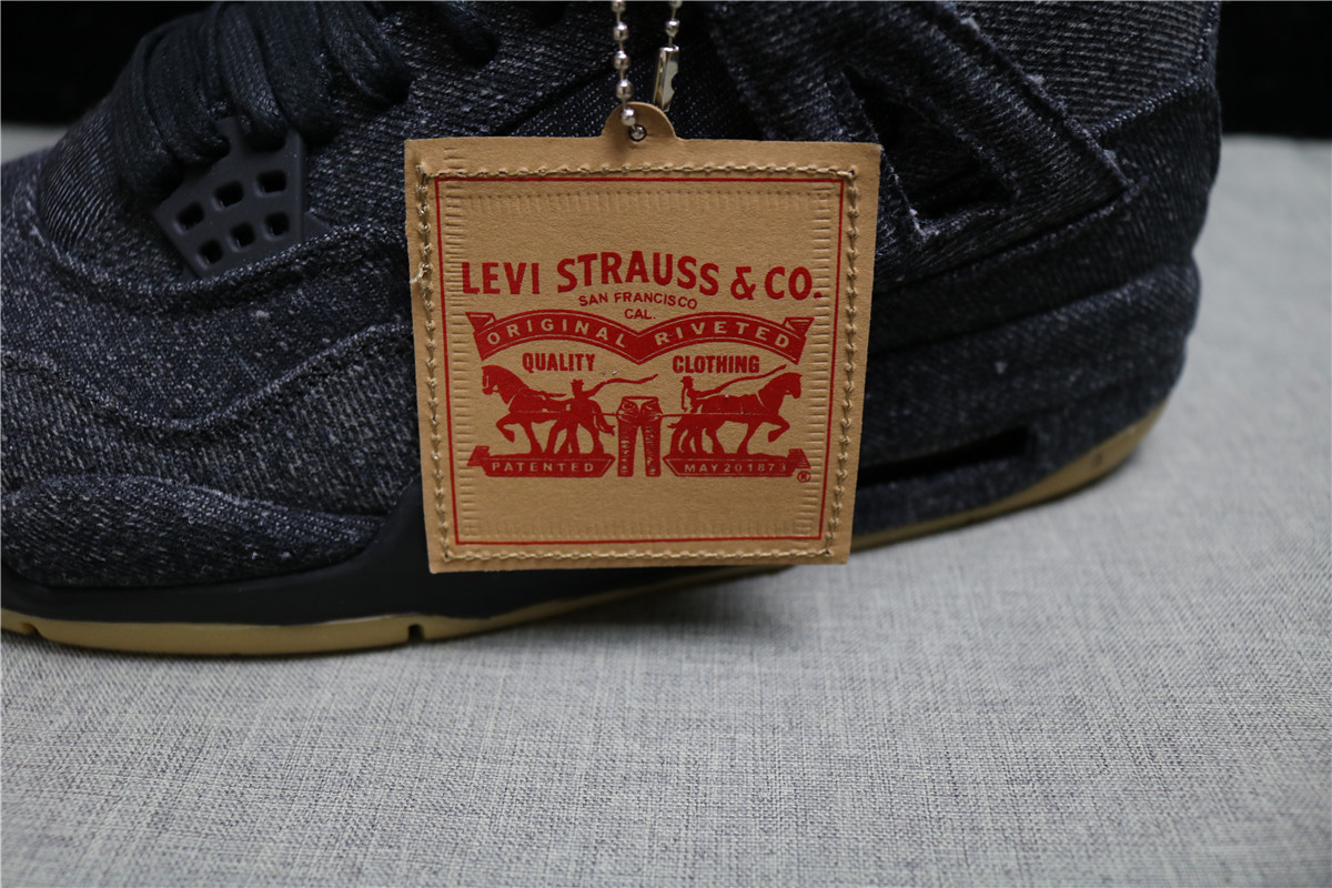 Jordan 4 Retro Levi\'s Black Levi\'s
