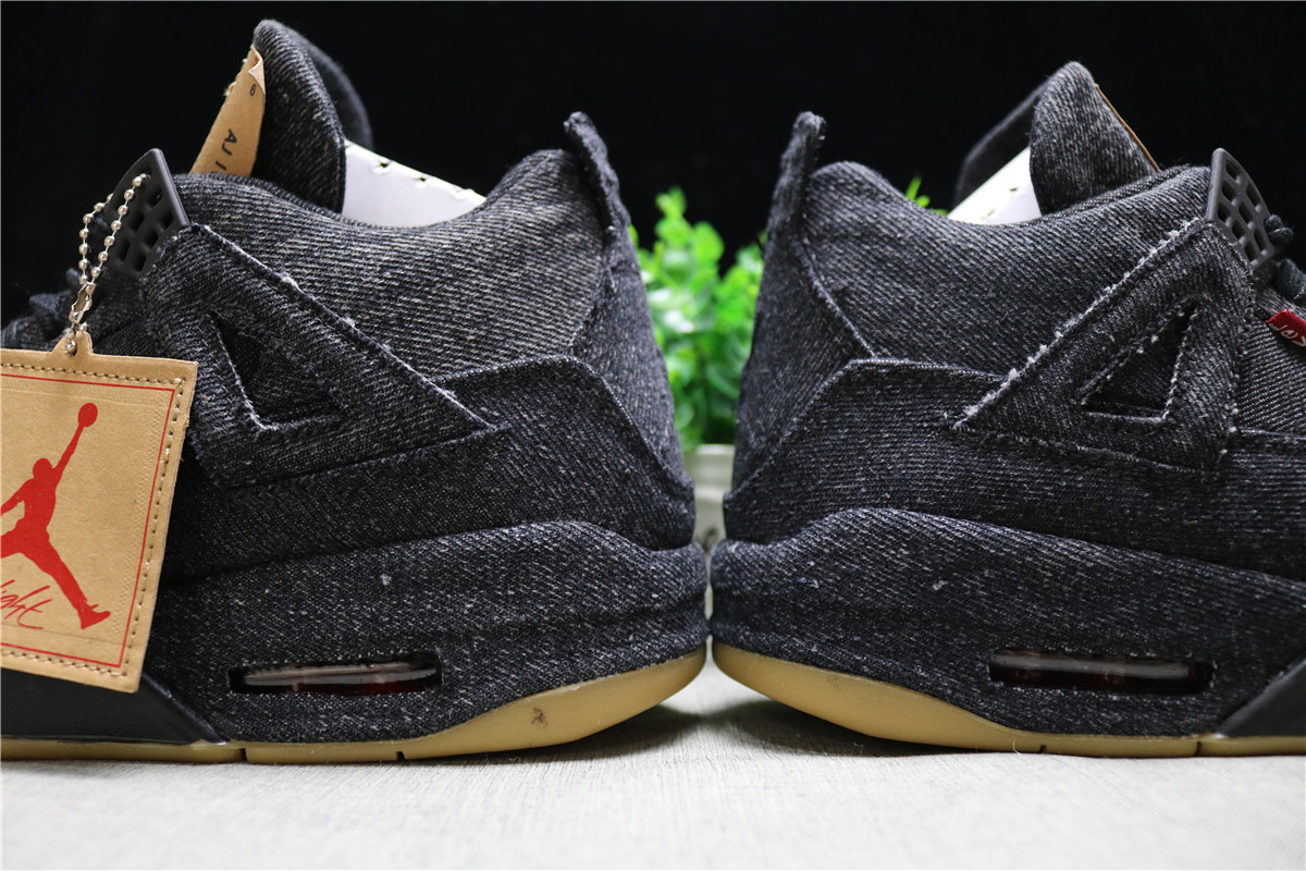 Jordan 4 Retro Levi\'s Black Levi\'s