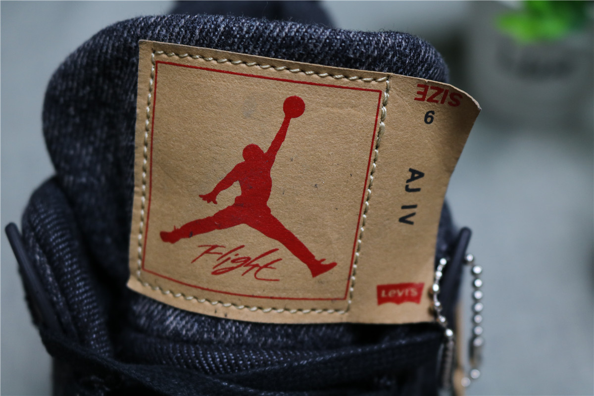Jordan 4 Retro Levi\'s Black Levi\'s