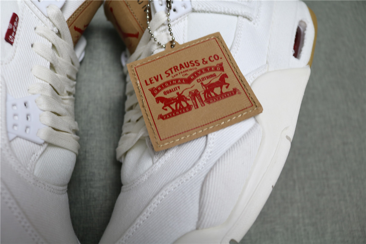 Jordan 4 Retro Levi\'s White Levi\'s