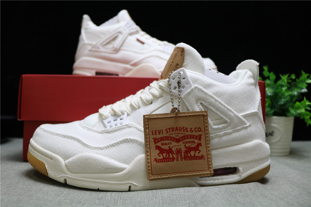 Jordan 4 Retro Levi\'s White Levi\'s