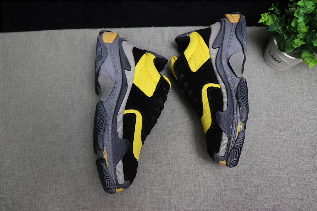 Balenciag Triple S Black Yellow