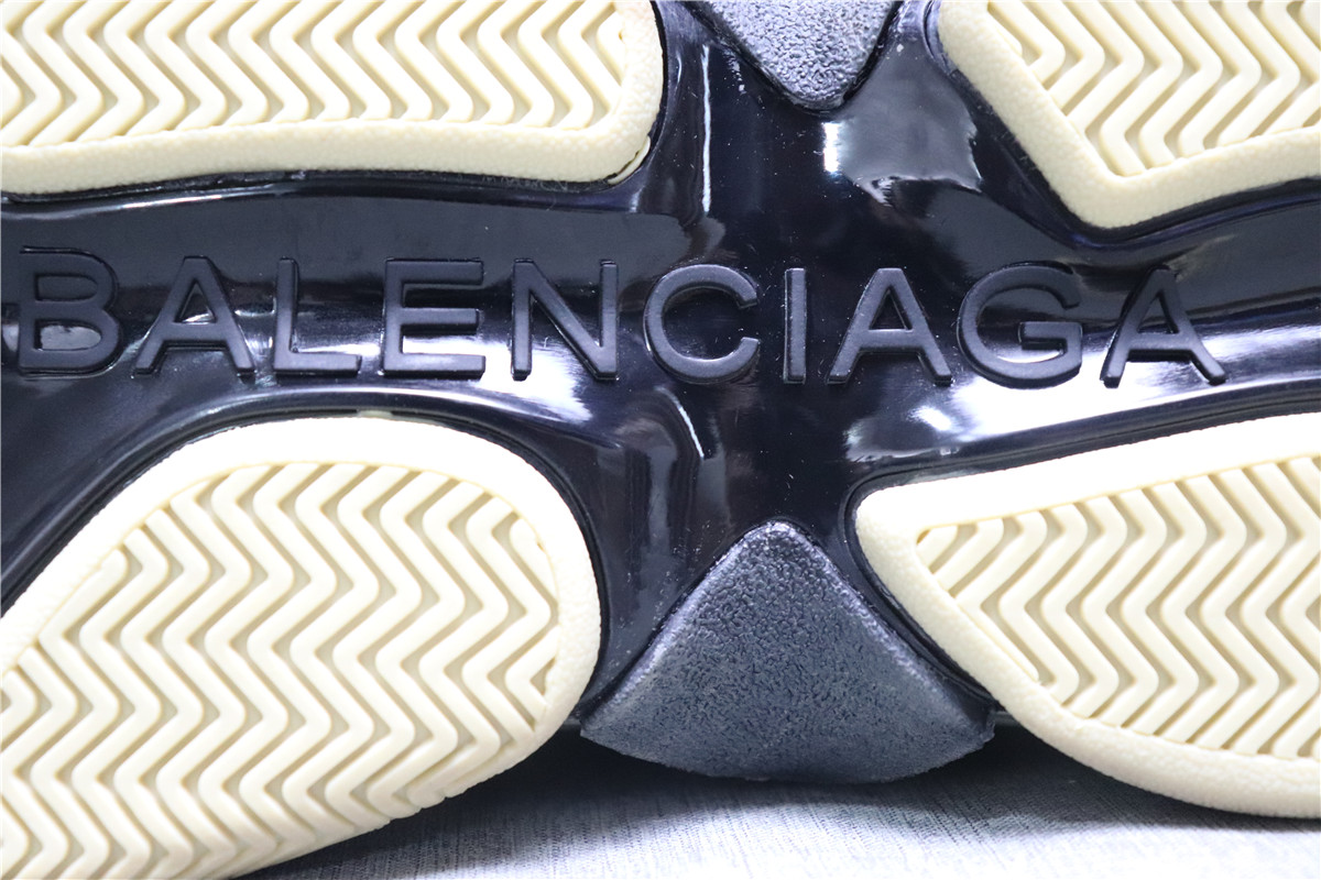 Balenciaga Triple S