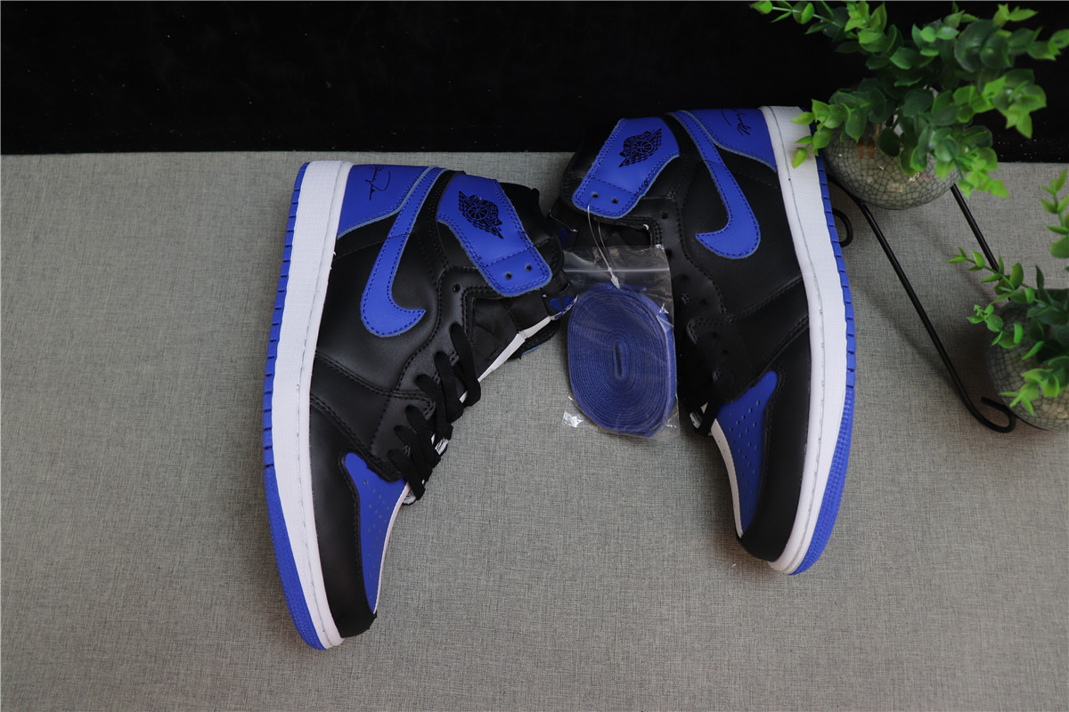 Air Jordan 1 Retro OG Blue Black White