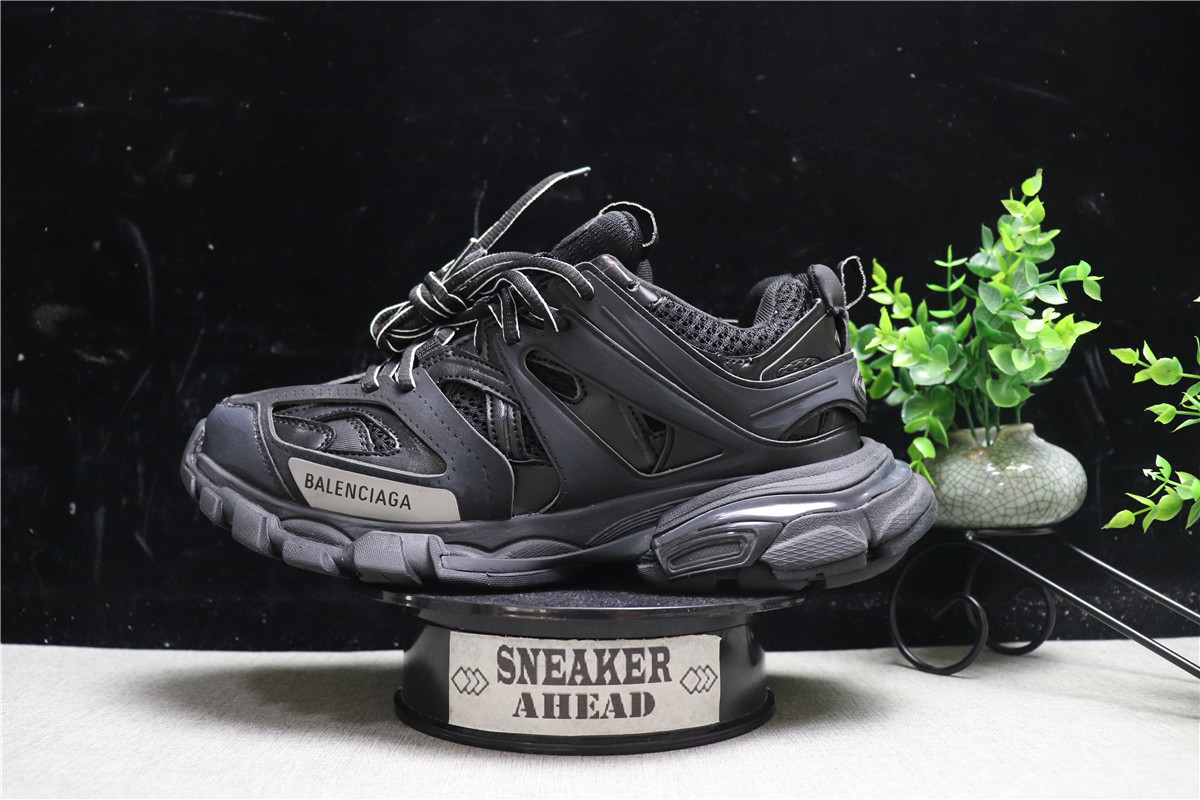 Belenciag Track Black