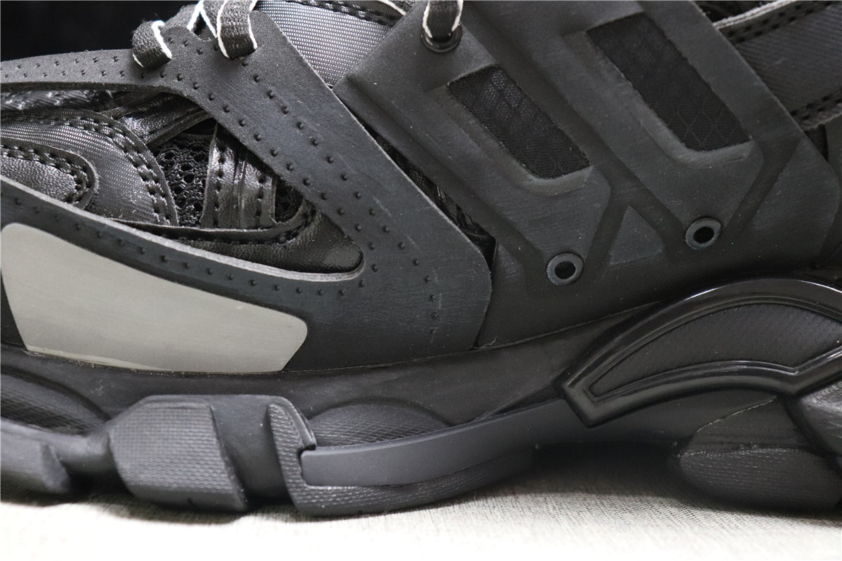 Belenciag Track Black