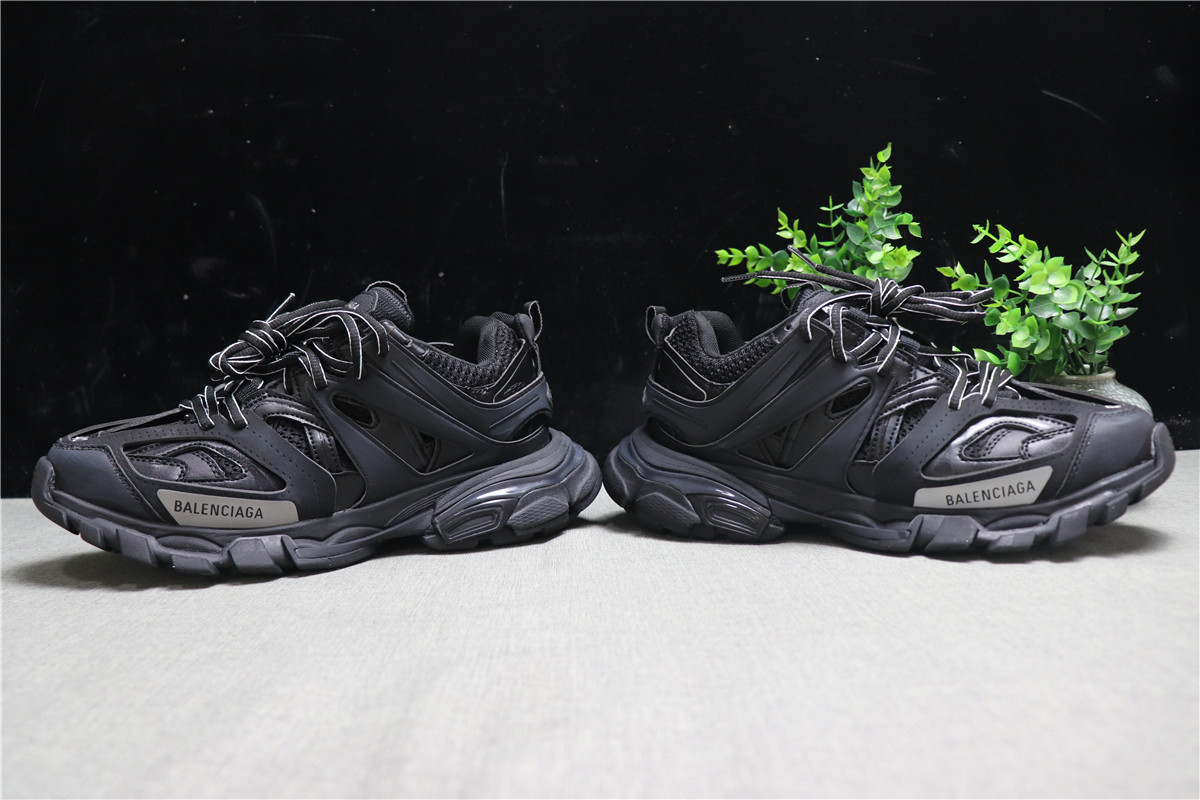 Belenciag Track Black