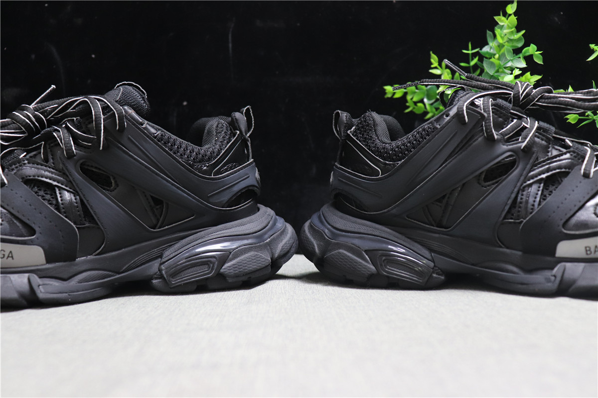 Belenciag Track Black