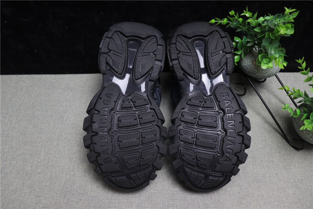 Belenciag Track Black