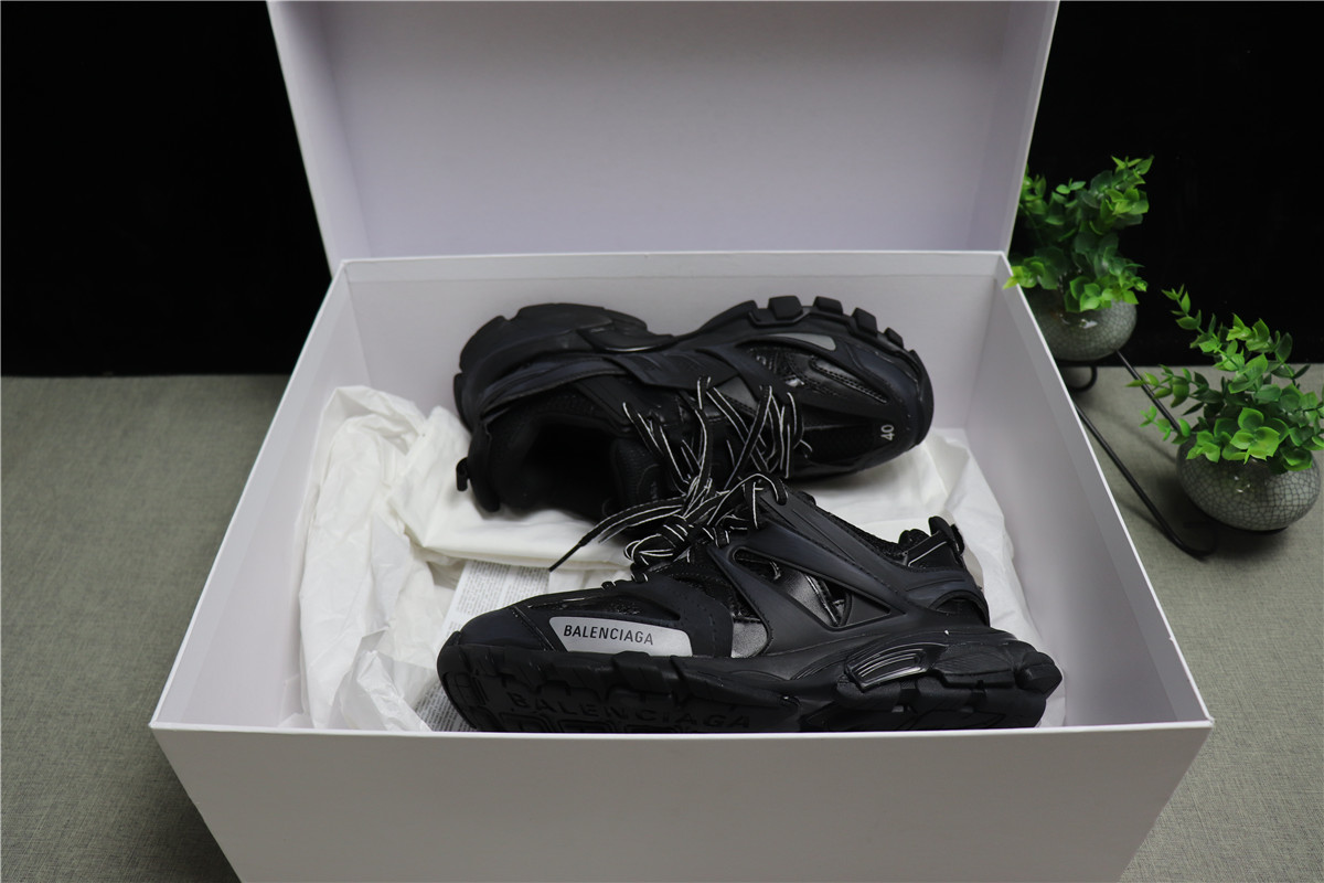Belenciag Track Black