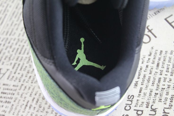 Authentic Air Jordan 11 Low Green Snakeskin