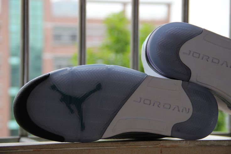 Authentic Air Jordan 5 Retro Grape